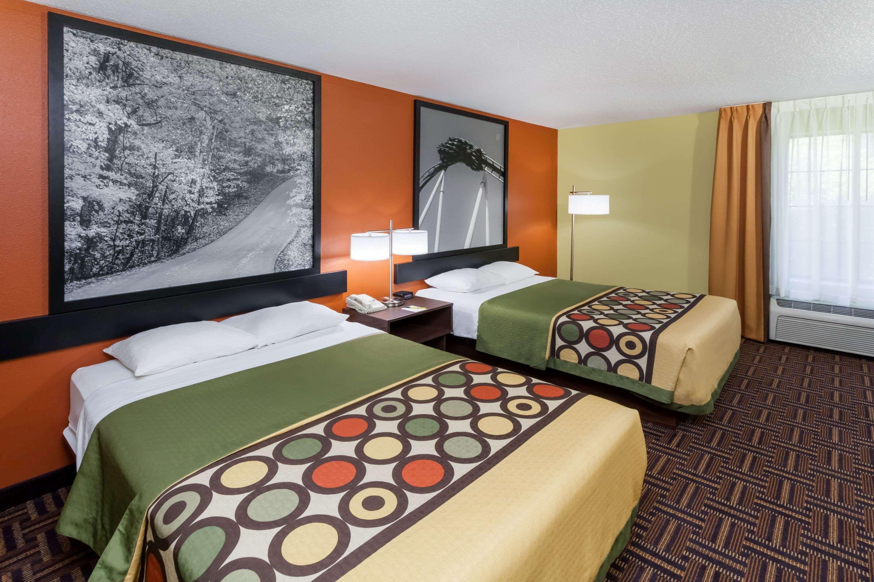 Super 8 By Wyndham Rochester Eksteriør bilde
