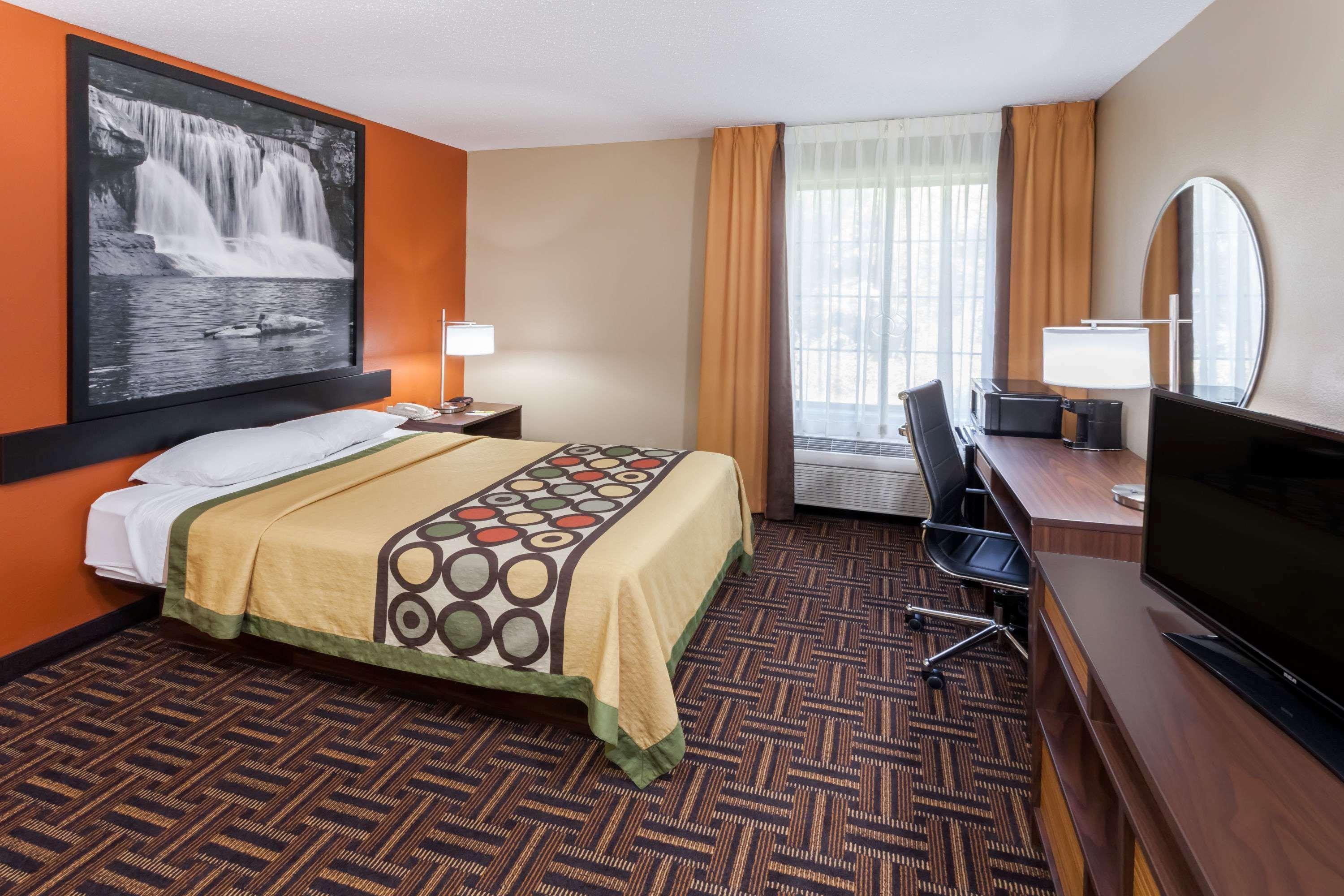 Super 8 By Wyndham Rochester Eksteriør bilde